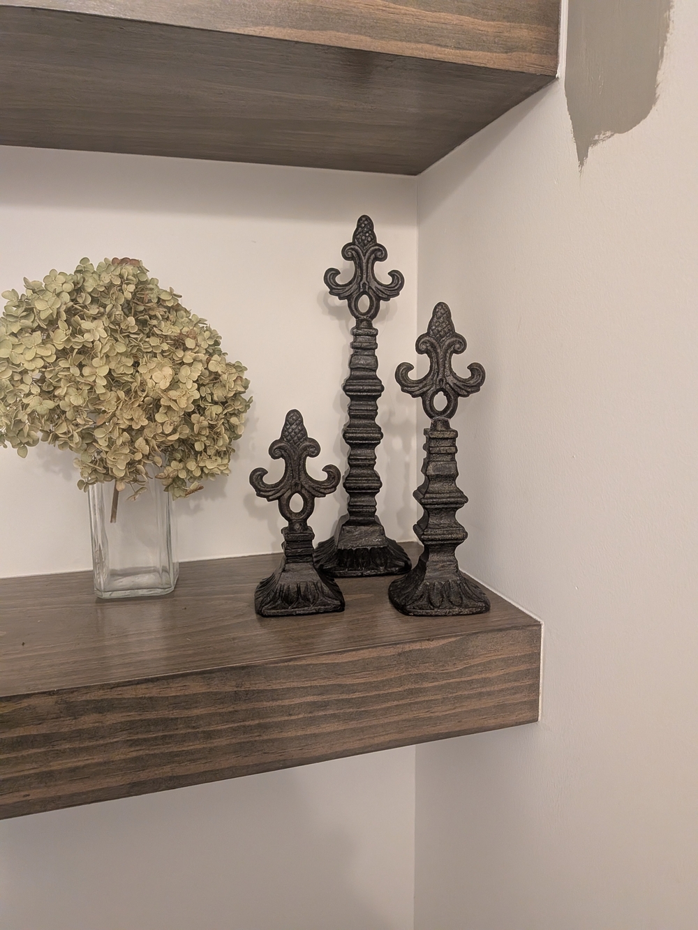 Decorative Fleur-de-Lis Cast Iron Accent Set - Black